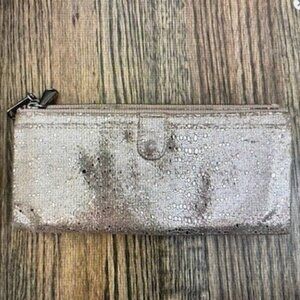 Hobo International Taylor Glazed Leather Wallet In Heavy Metal